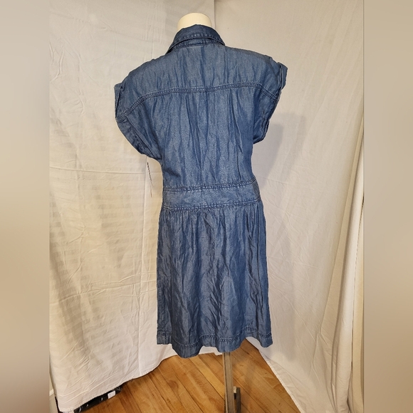 NEW Merona Women's Blue Denim Dress, Size Medium (waist 30) - Picture 2 of 5